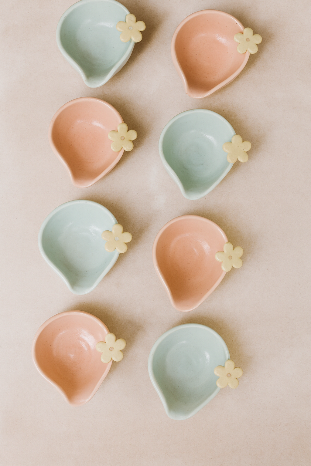 Diya with 3D floral accent (set of 6)